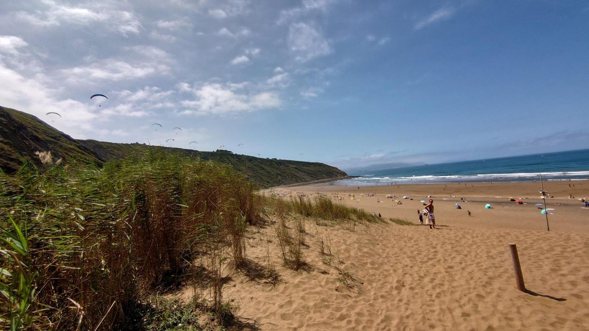 Junto A Las Playas,Dos Terrazas Y Vistas Al Mar Sopelana Kültér fotó